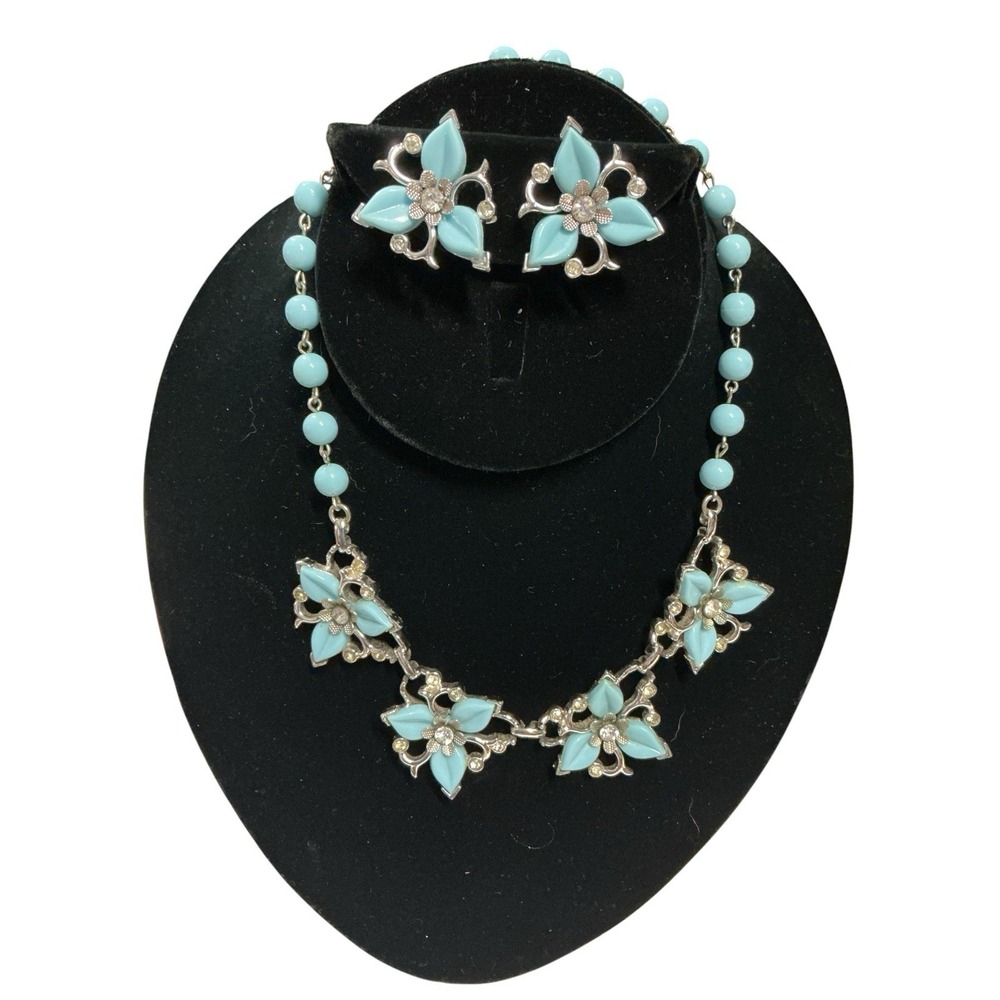 Vtg Kramer? Blue Floral & Rhinestone Set Thermoset Plastic Molded Flower Petals